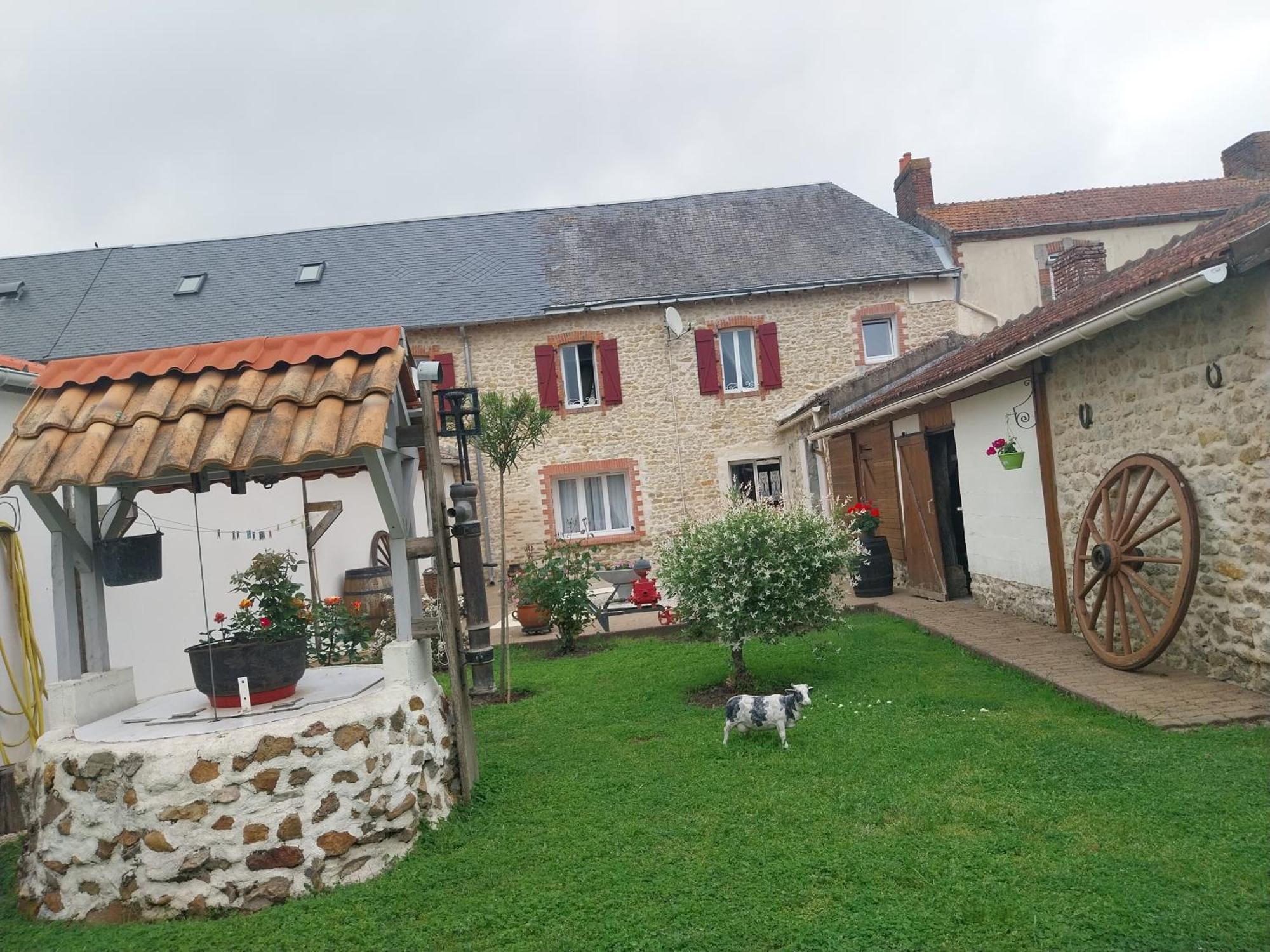 Chambre D Hote Les Frangins Avrille  Экстерьер фото